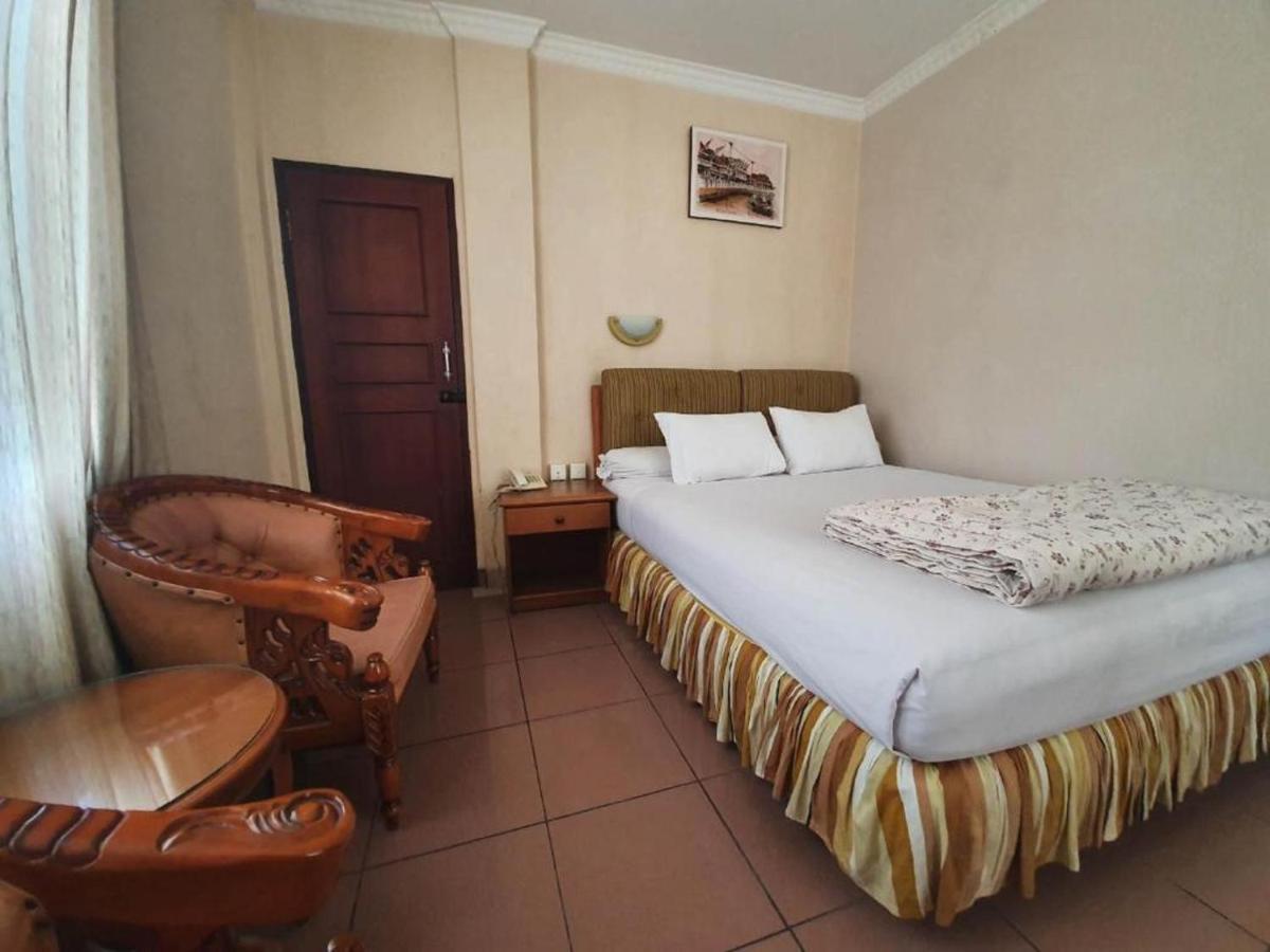 Hotel Oyo 91424 Belfano 2*